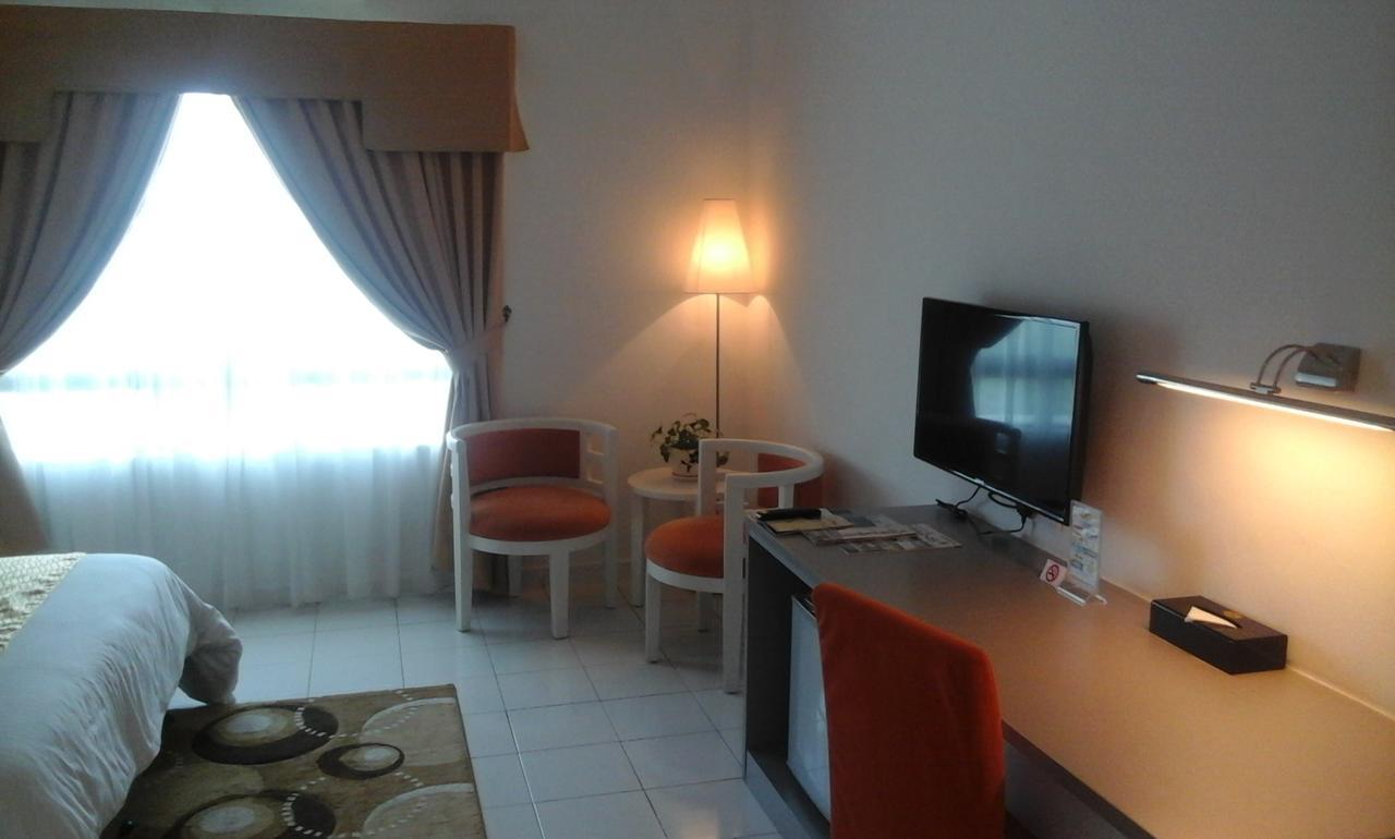 Klana Beach Resort Порт-Диксон Экстерьер фото
